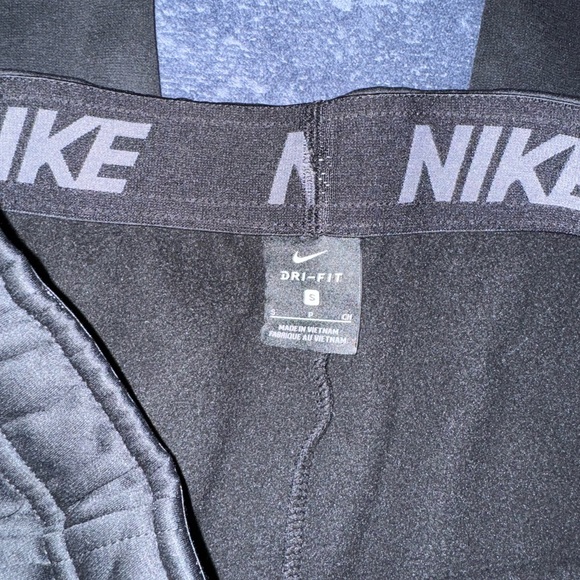 Nike men’s joggers, dri-fit, size small - Picture 3 of 6